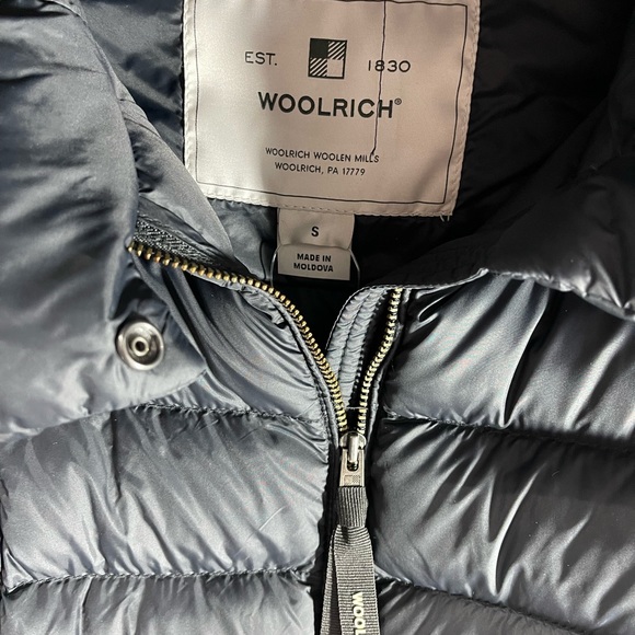 BNWT Woolrich light puffer hoodie Small black - Picture 2 of 12
